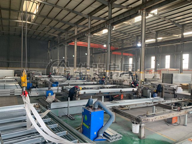 佳強(qiáng)打包箱式房廠家生產(chǎn)基地 佳強(qiáng)打包箱式房廠家生產(chǎn)基地