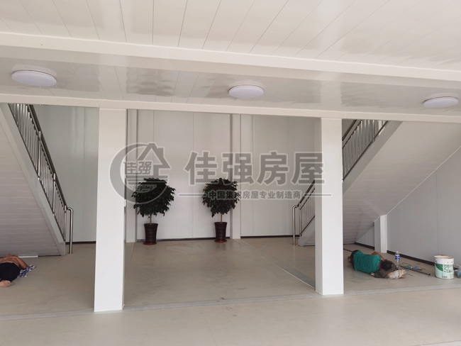 室內雙直跑-不銹鋼扶手